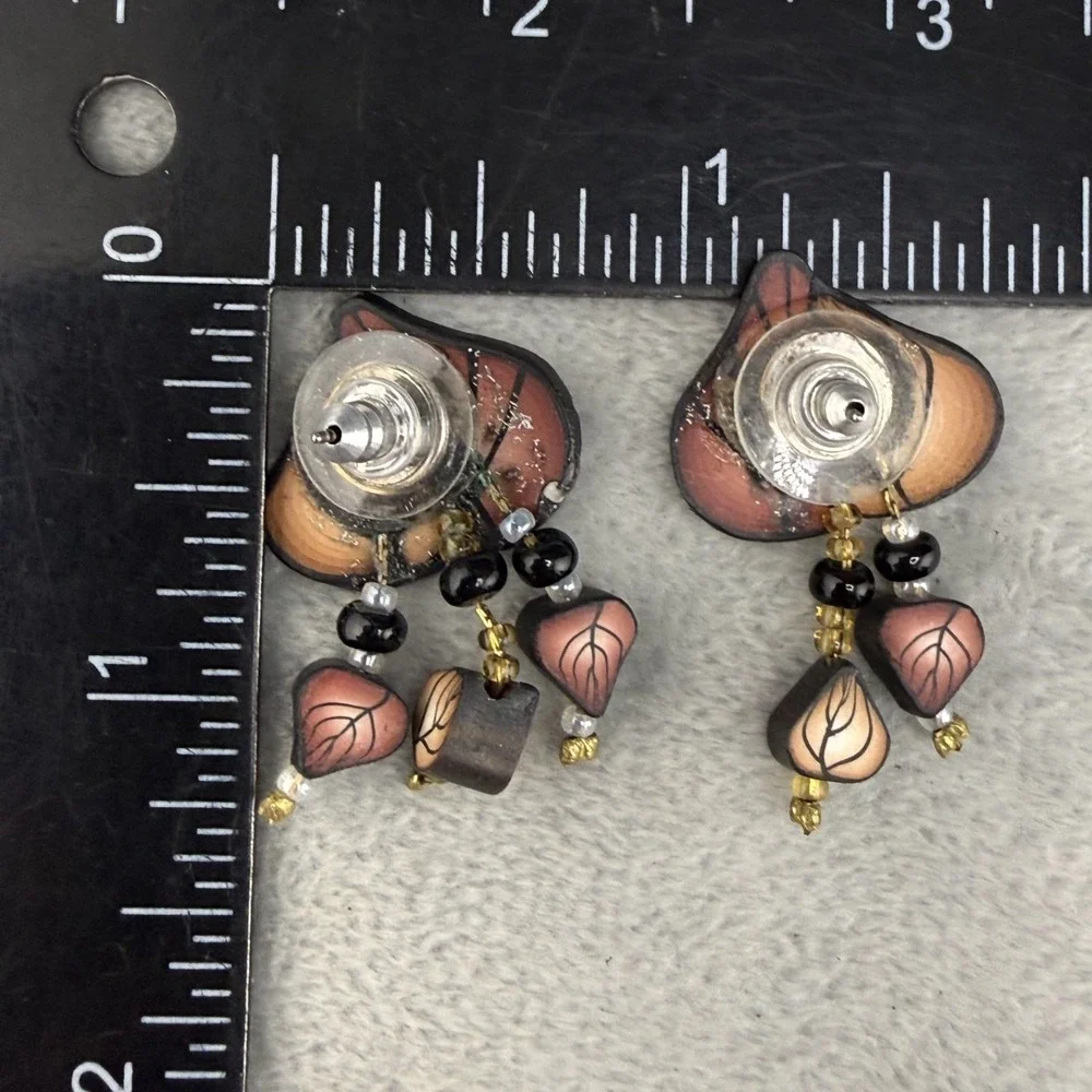 Vintage Pierced Leaf Earrings Polymer Clay‎